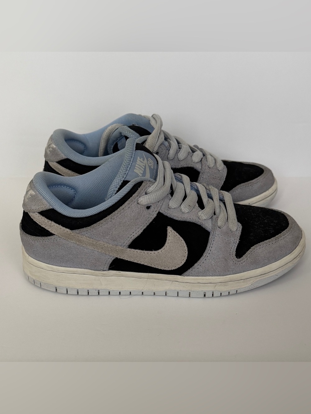 NIKE SB DUNK LOW PRO Mens Size 4 ALUMINUM/BLACK-FOOTBALL GREY Blue HF3063-400